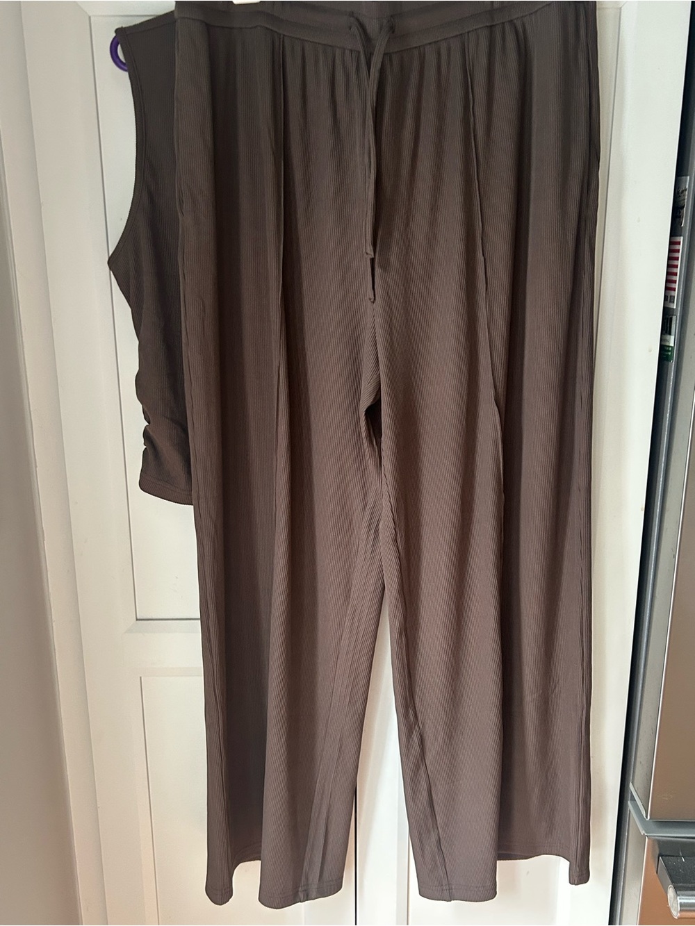 Relaxed Wide-Leg Drawstring Pants in Chocolate Brown